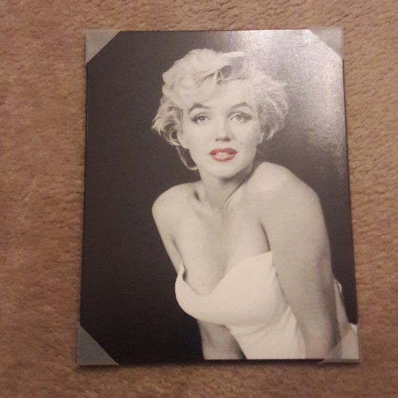 Other - Black and White Marilyn Monroe Picture